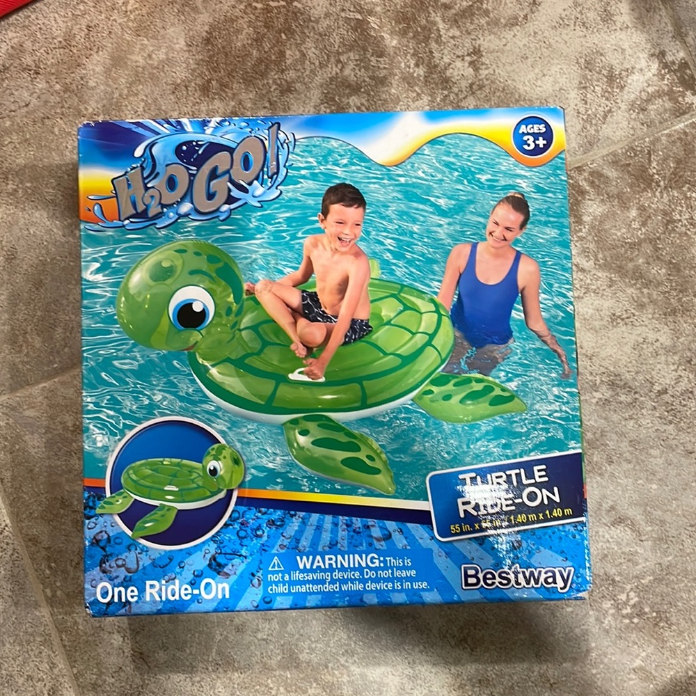 Turtle floatie ride on toy with handles